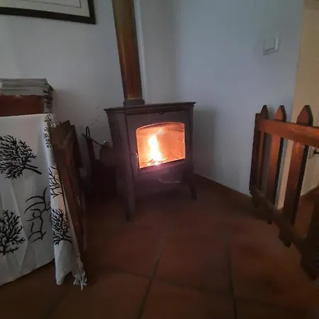 Casa Con Sierra Y Con Portugal